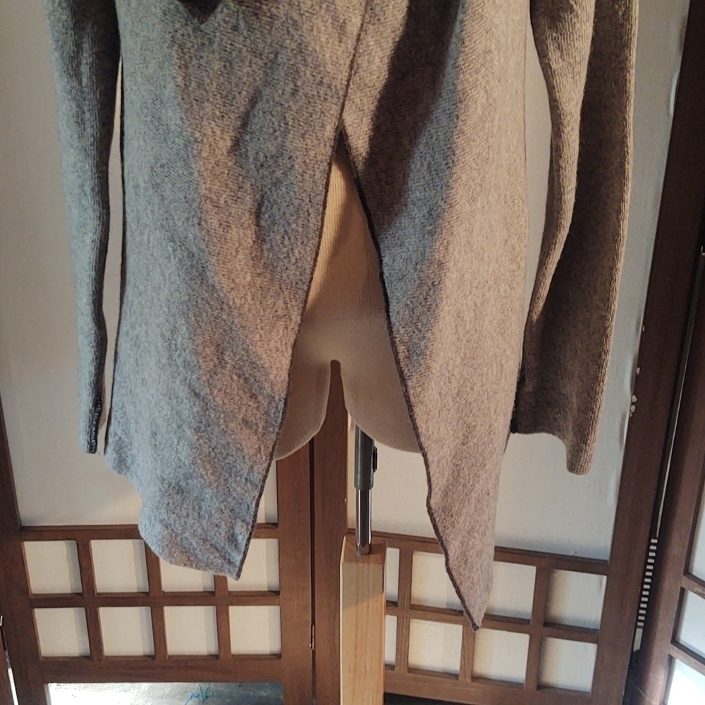 Chiarmante Wool Blend Gray Asymmetrical Cardigan Sz M - Picture 3 of 11